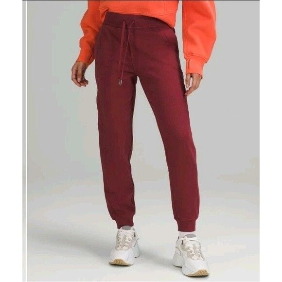 Lululemon Scuba High-Rise Joggers Fleece  Mulled Wine Size 6 - Picture 1 of 11